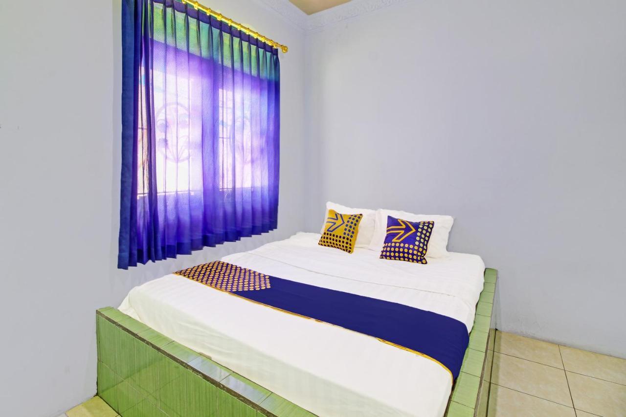 Spot On 91694 Hotel Rama Chandra Temanggung Exteriér fotografie